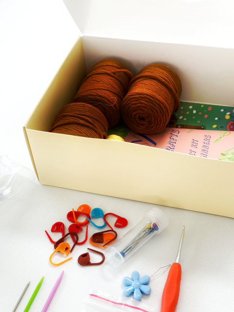 Zestaw do szydełkowania „Pluszowy pudel” (NBV11)